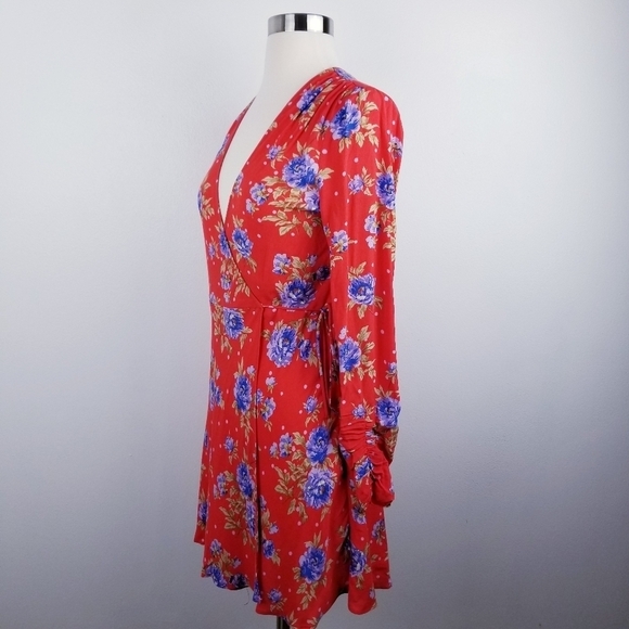 Zara Red Floral Wrap Dress NWT, size XS - Picture 6 of 15
